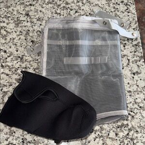 Cup holder and organizer for large bogg bag